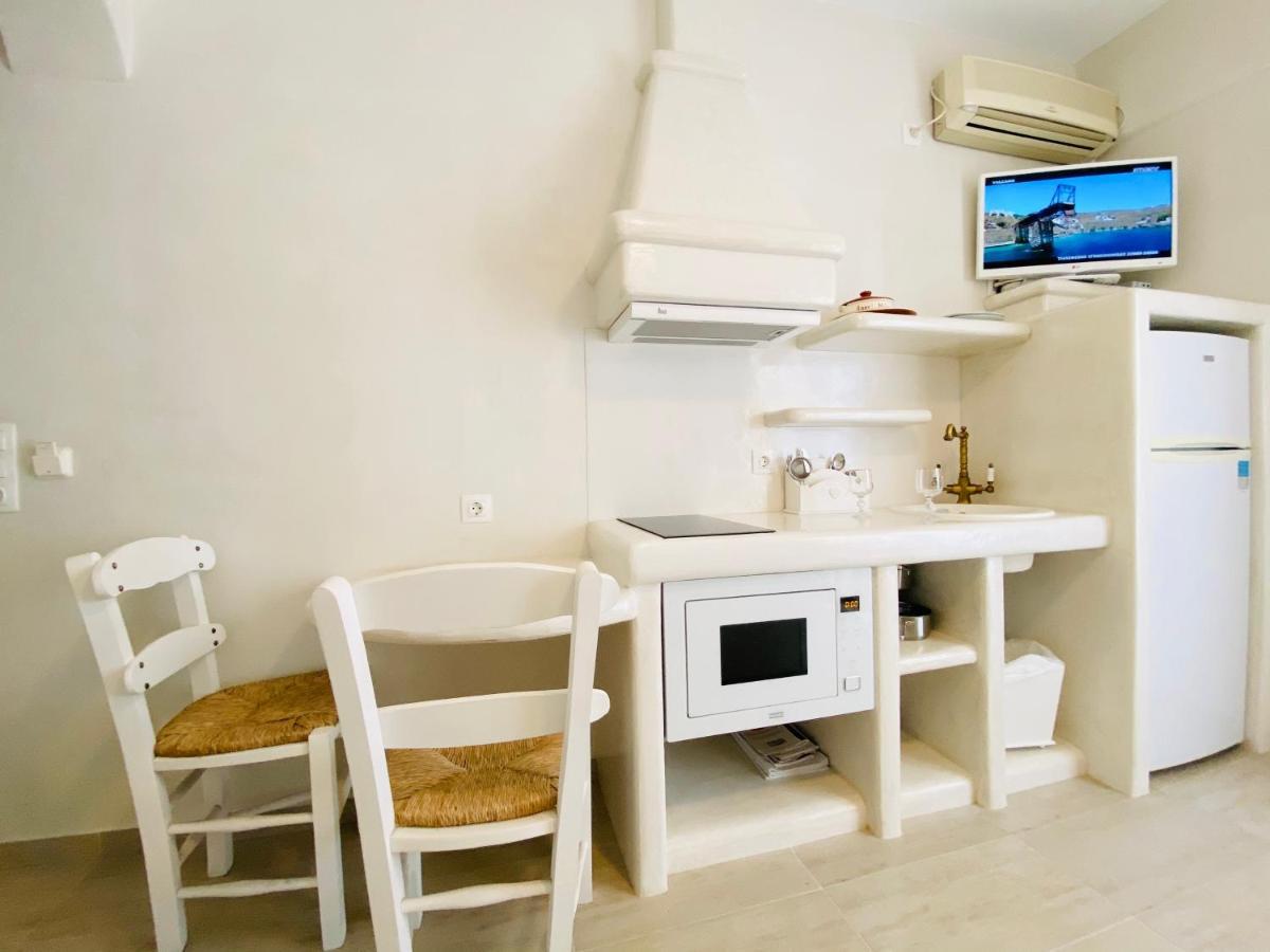 Deluxe Studios & Suites Ageri-Milos Adámasz Kültér fotó